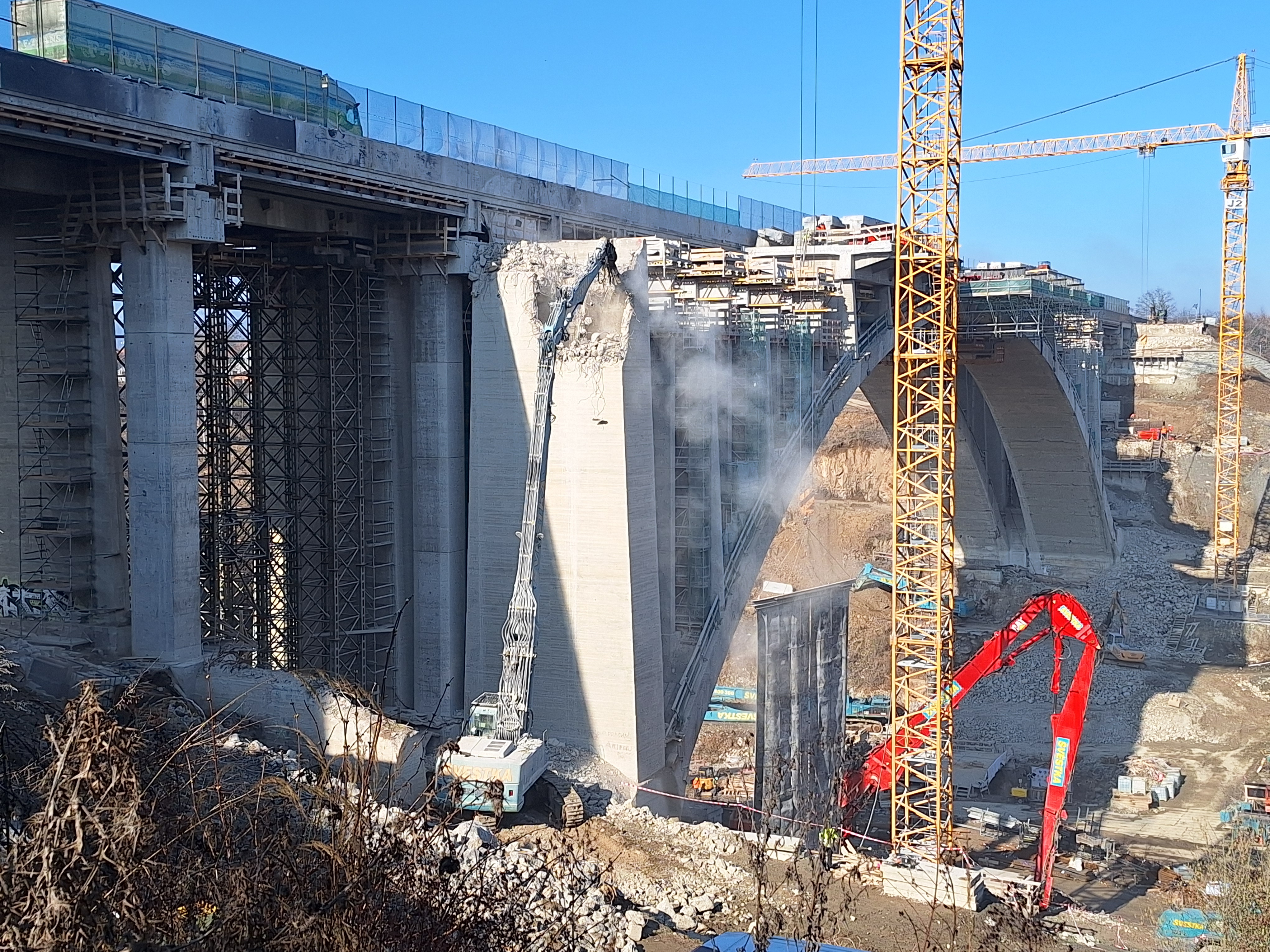 Demolice první půlky Šmejkalky na D1 jde do finále