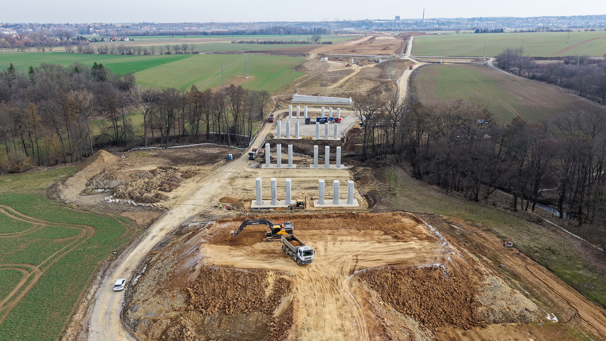 Příznivé počasí přeje dostavbě Pražského okruhu mezi Běchovicemi a dálnicí D1