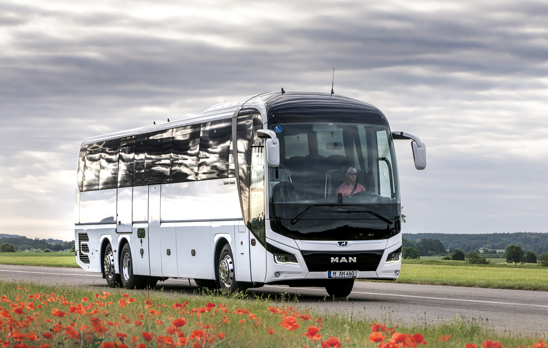 Komerční linkoví autobusoví dopravci dostanou podporu, vyčleněna je stovka milionů korun