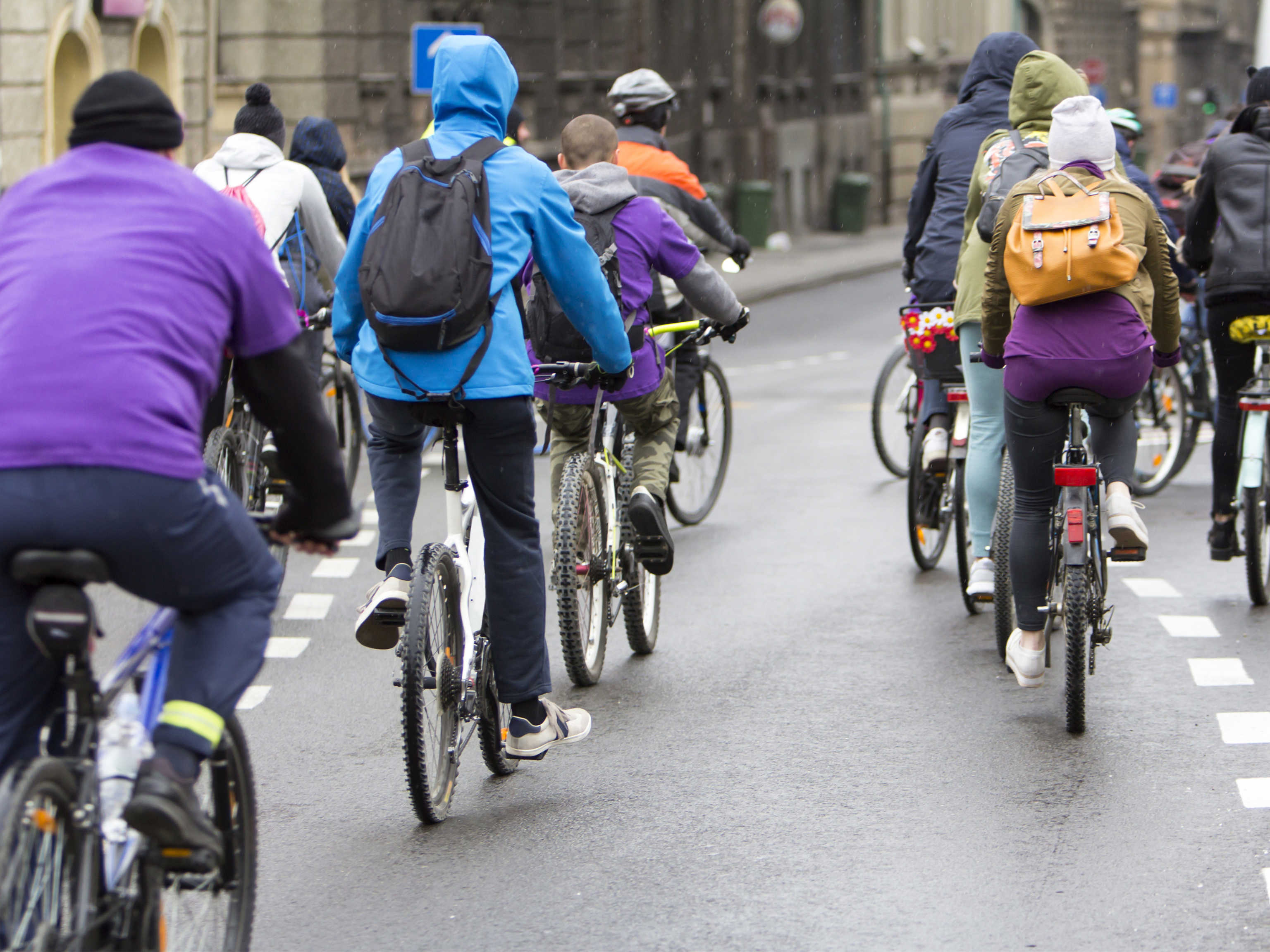 Besip vyzývá: o Velikonocích zbystřete, na silnicích přibude cyklistů a motorkářů 