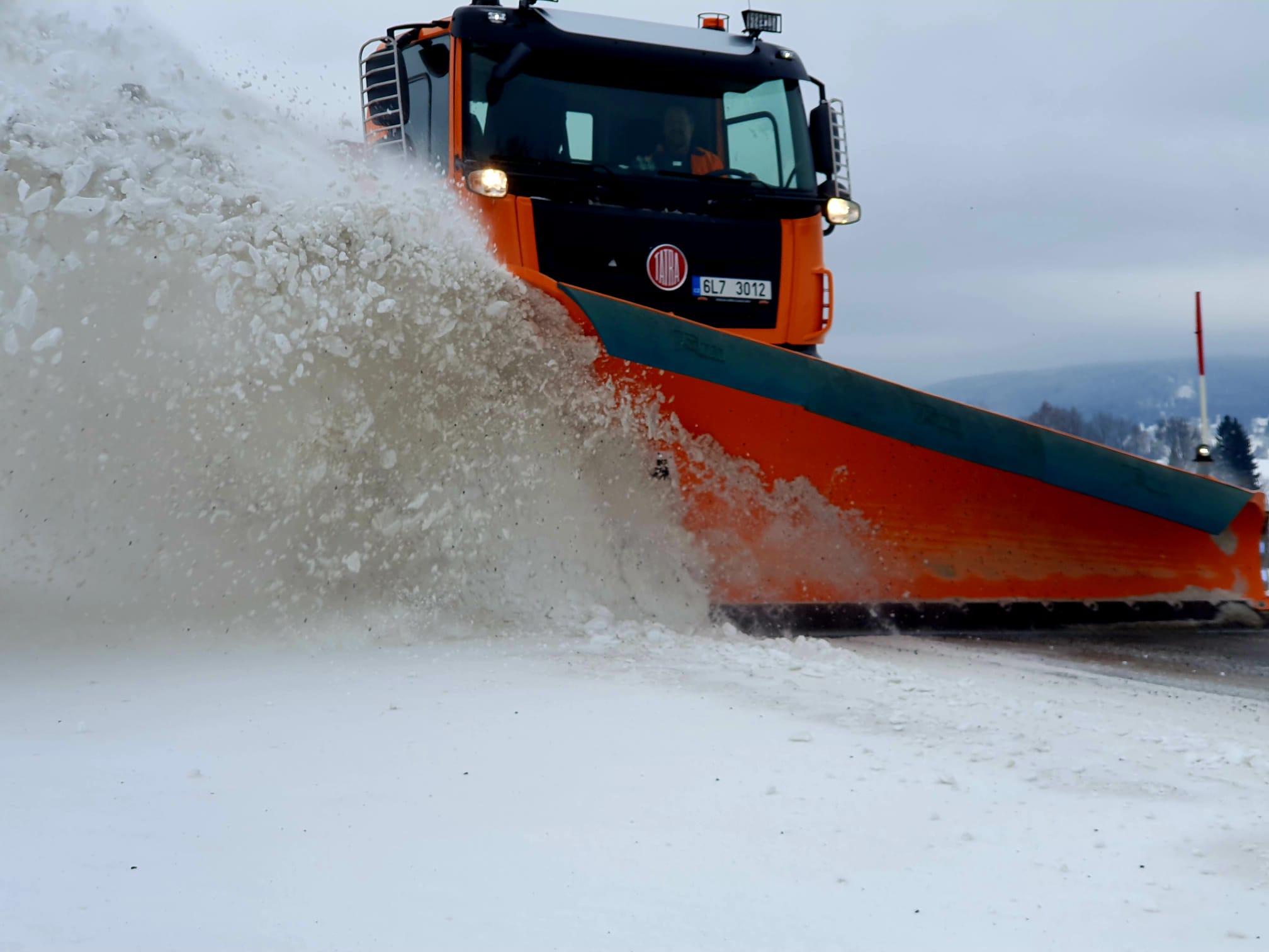 ŘSD použilo v zimě už skoro 100 000 tun soli, meziročně je to skoro dvojnásobek