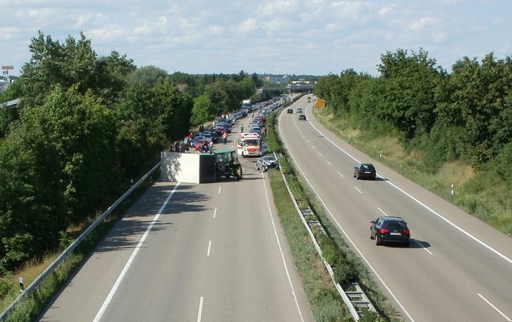 Značka STOP-PROTISMĚR se začne objevovat na nejrizikovějších dálničních úsecích 