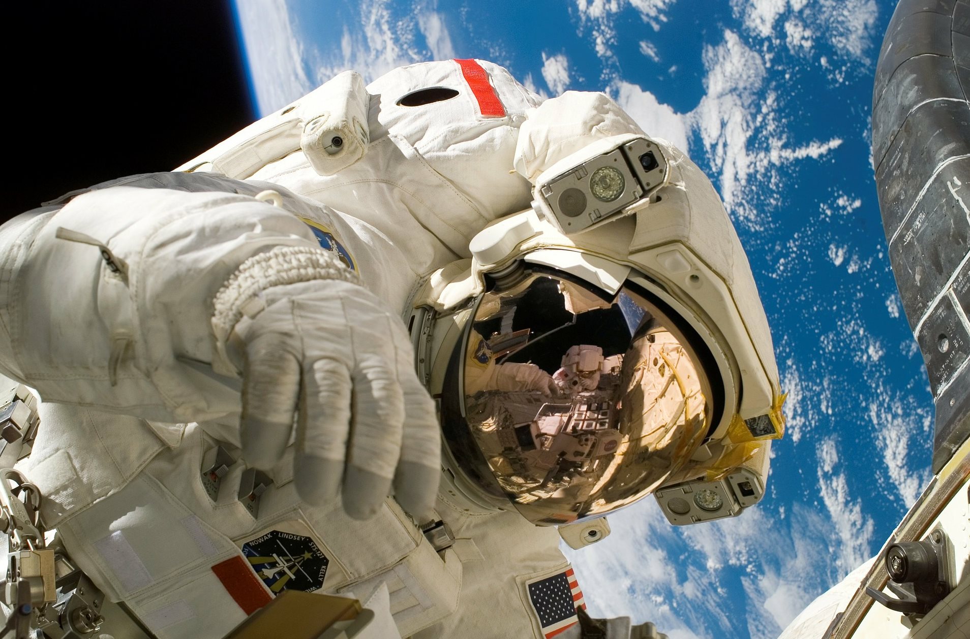 European Space Agency seeks new astronauts