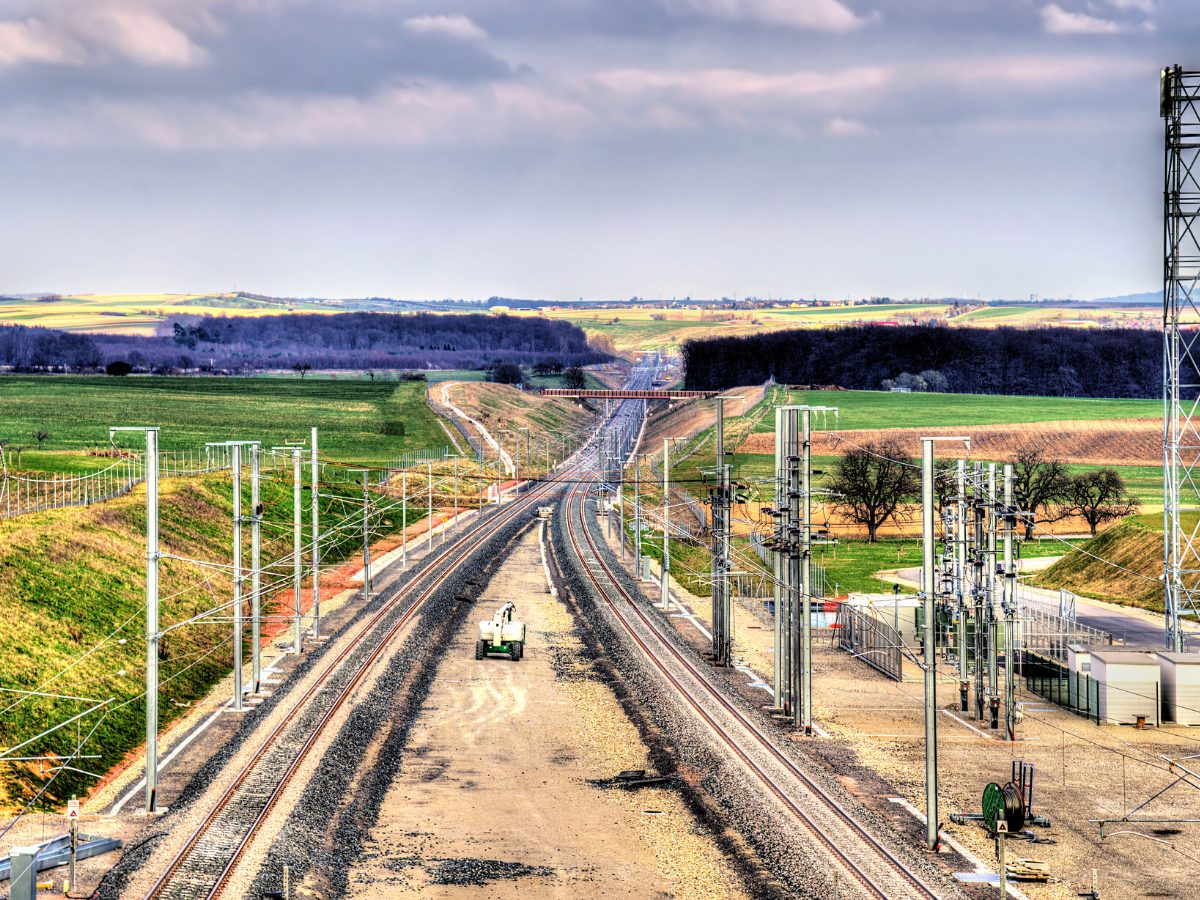 Výstavba strategicky významné infrastruktury se urychlí, poslanci schválili novelu