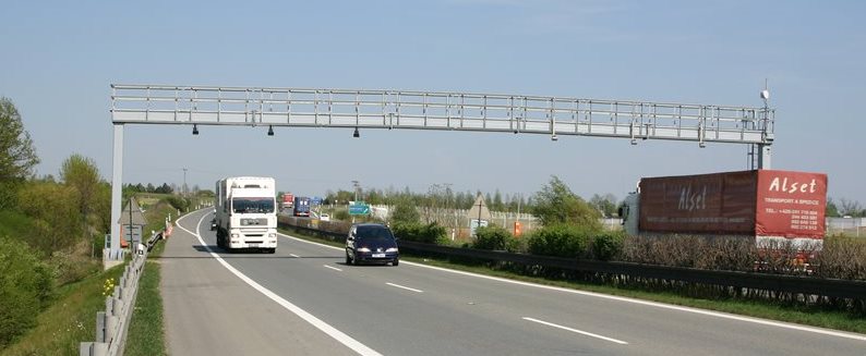 Stát zabezpečí další výběr mýta od roku 2017, zároveň může vypsat soutěž na nový systém