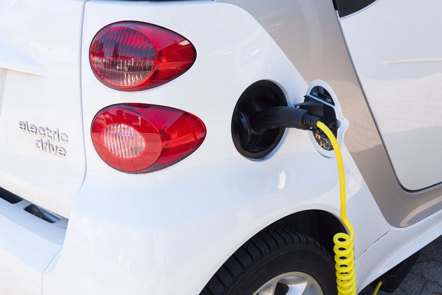 The Ministry of Transport opens another call targeting the construction of recharging stations