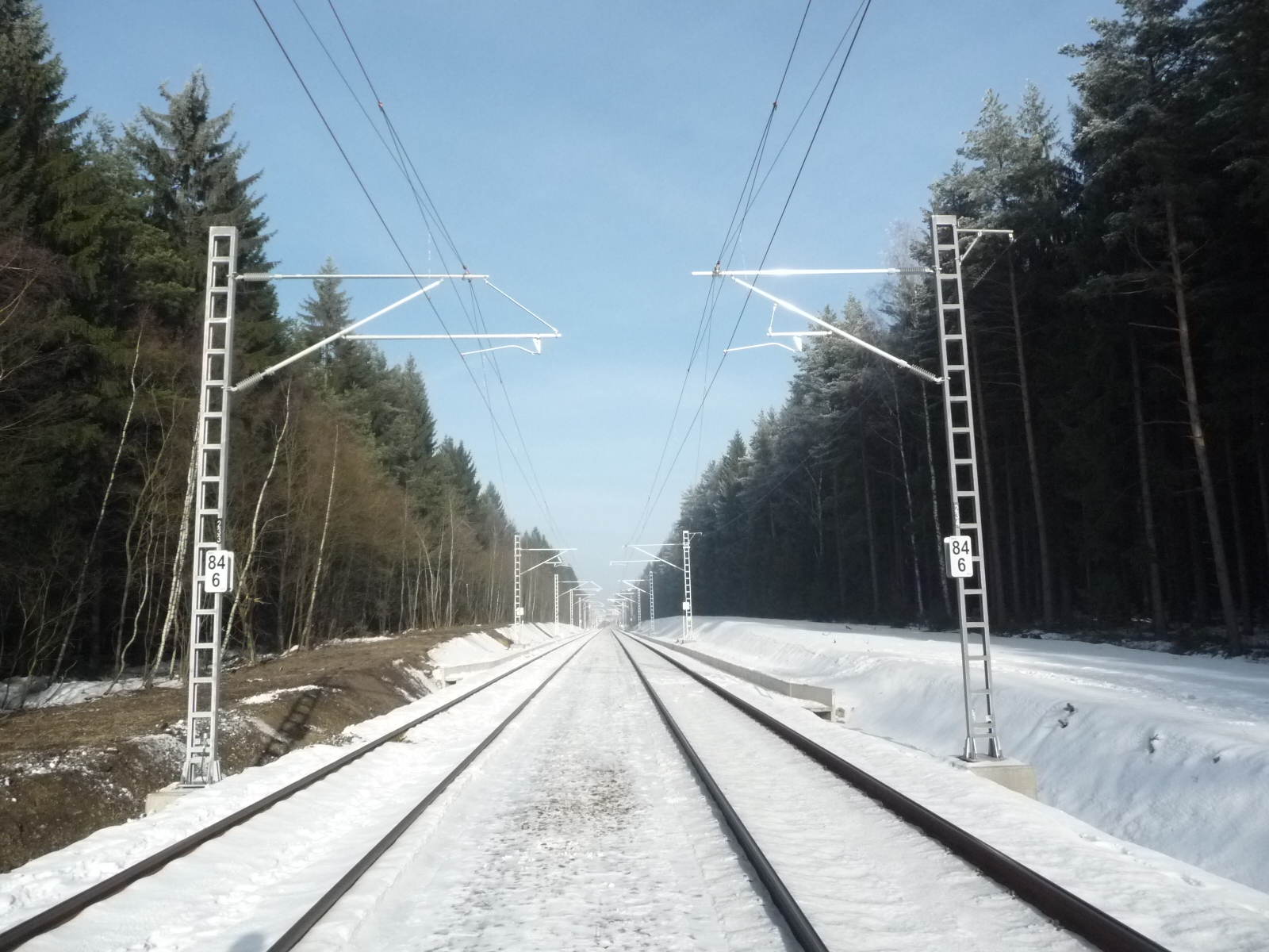 VRT, modernizace tratí či bezpečnější přejezdy, to jsou priority Správy železnic v letošním roce 