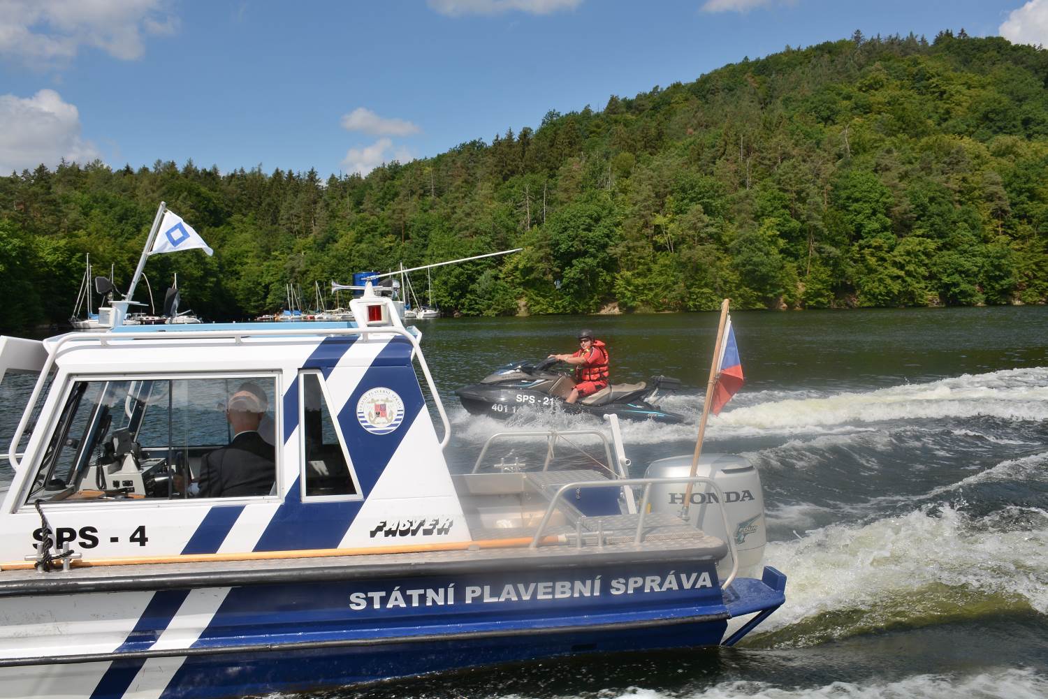 Na Slapech v létě výrazně zpomalí lodě, Státní plavební správa reaguje na velký nárůst rekreace 