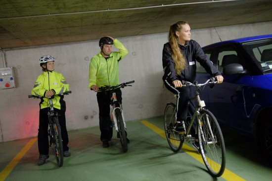 Viditelnost a reflexní prvky cyklistů: pro jejich přežití na silnici klíčové