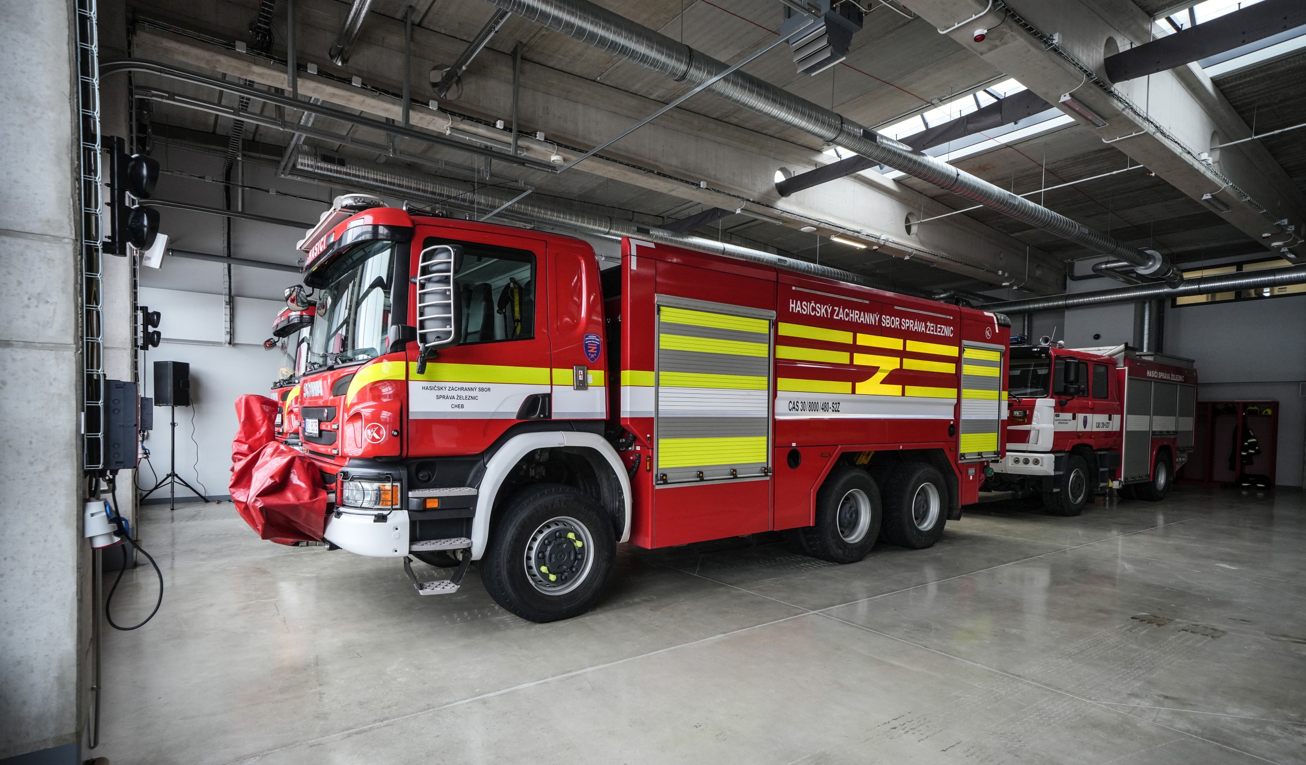 Hasiči Správy železnic v Chebu mají novou základnu s kolejí k trénování zásahů 