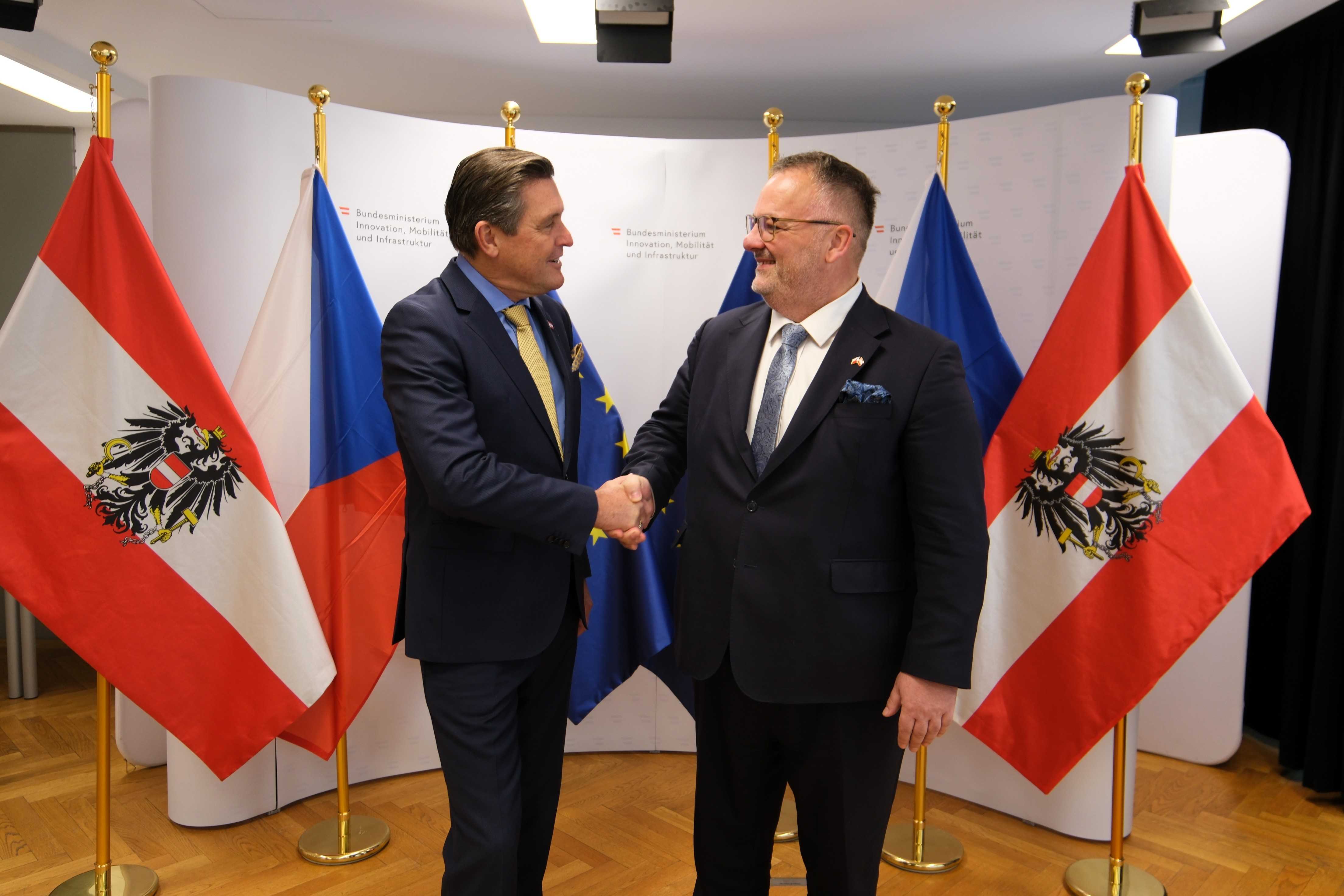 Česko a Rakousko potvrdily společný postup při rozvoji přeshraniční dopravy