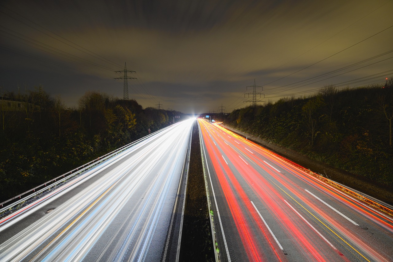 Senát projednal přehlednější bodový systém, zavede možnost řídit auto už od 17 let s doprovodem