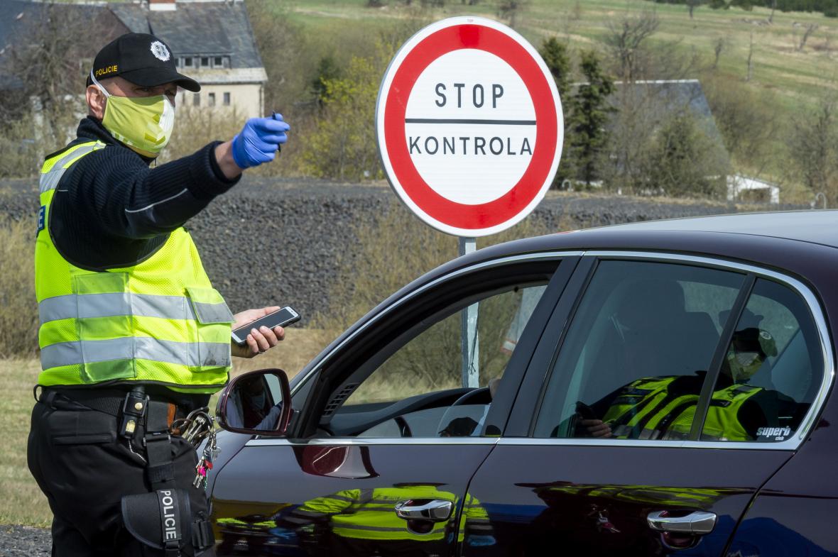 Slovensko, Německo a některé další země zavádí zpřísněná opatření pro vstup českých občanů