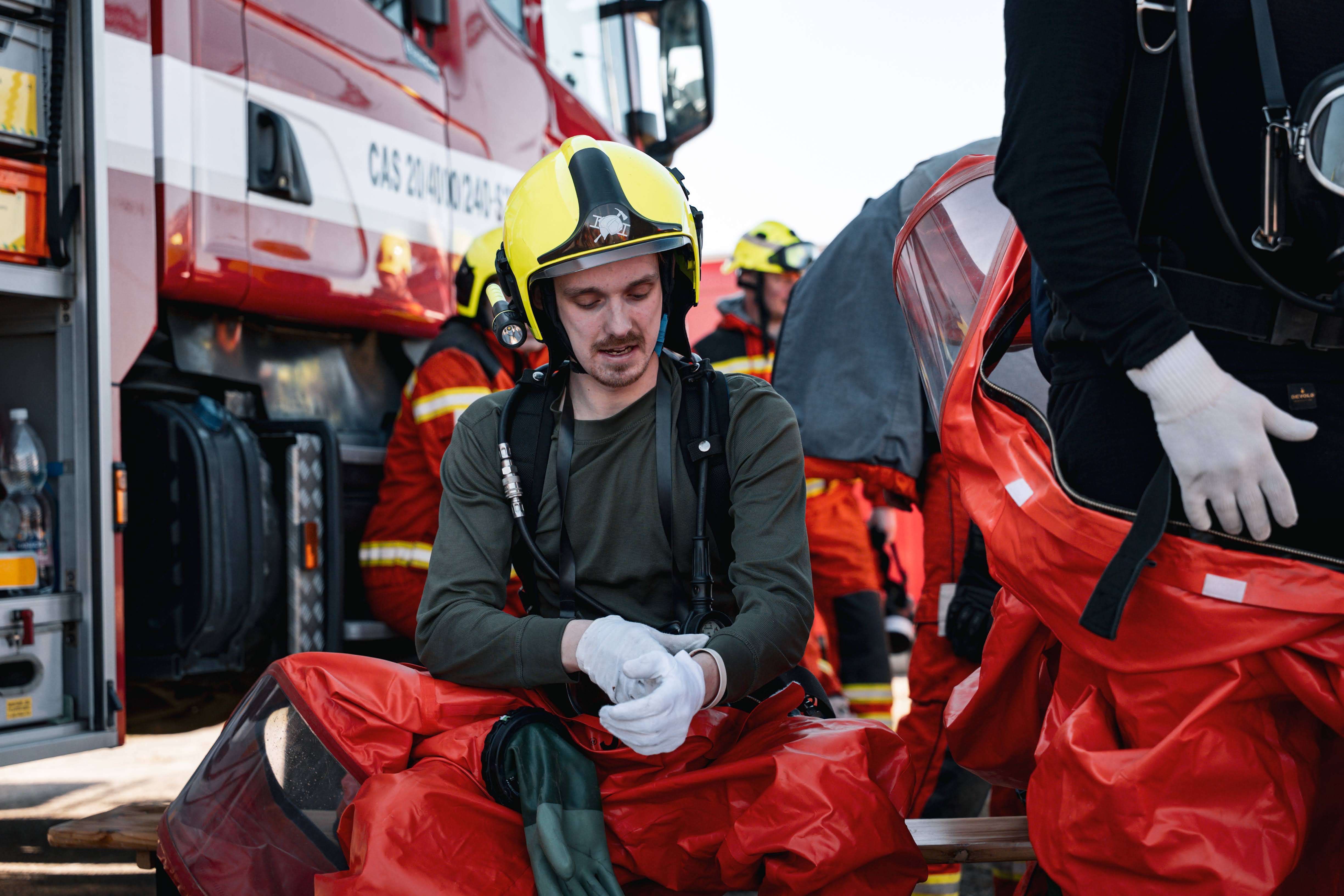 Železniční hasiči měli loni 7 tisíc zásahů, nejvíc jim daly zabrat cisterny s benzenem