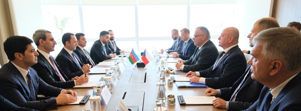 Metro v Baku, železnice i letiště. Ministr Bednárik podpořil investice českých firem v Ázerbájdžánu 