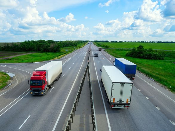 The toll for vehicles with more than 3.5 t will be increased from 1 March 2024, because the CO2 production charge component will be added
