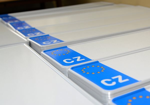 Méně návštěv úřadů, automatizace a registrační značky do výdejních boxů.