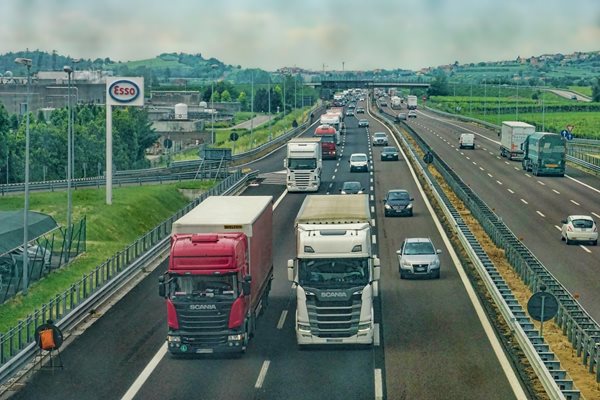Řidiči západoevropských států nedodržují pravidla vysílání pracovníků, zjistila kontrola