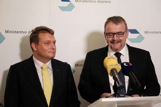 Nové mobilní pokladny, platby kartou ve vlacích i rekonstruovaná nádraží přispějí ke zvýšení komfortu cestujících