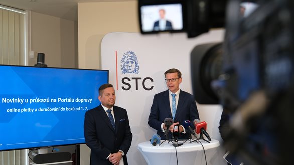Na Portálu dopravy řidičský průkaz objednáte, ve výdejním boxu ho vyzvednete