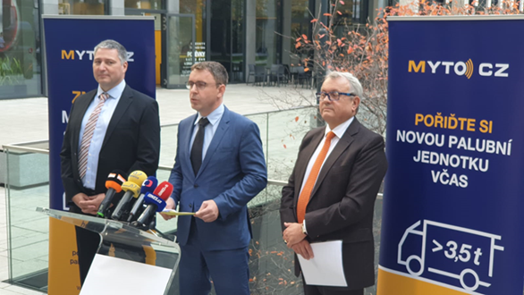 Only 5% of small carriers registered into the new toll system in one month, out of the large carriers it was one half