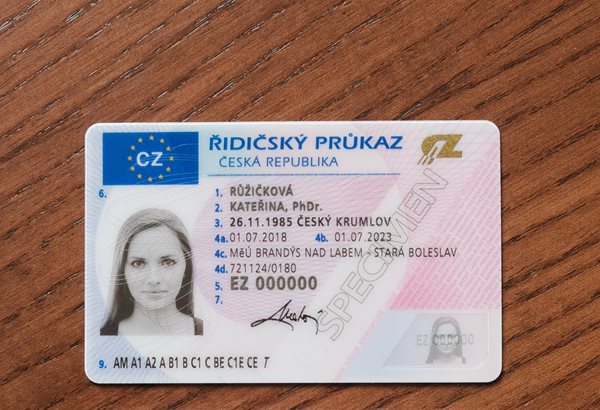 Řidičský průkaz si do začátku června vyměnilo 335 tisíc řidičů, dalších téměř 540 tisíc to ještě čeká