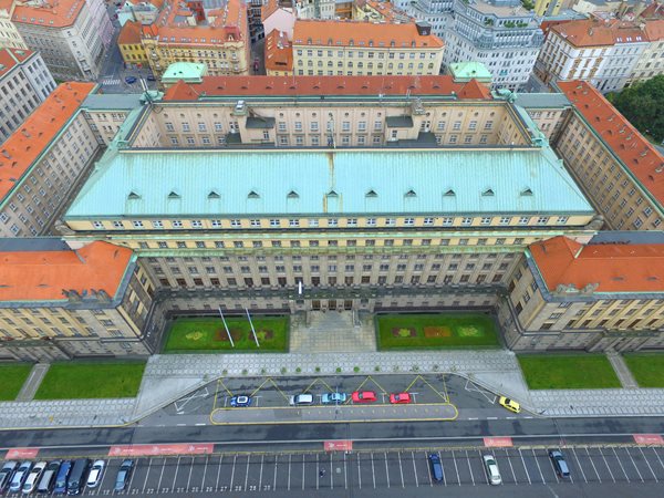 Vedoucím samostatného oddělení bezpečnostního se stal Jiří Komárek