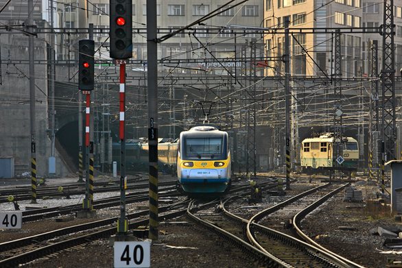 Dopravce při zavádění železničního zabezpečovače ETCS dlouhodobě podporujeme, jeho zavádění není izolovaným důvodem pro omezování provozu na lokálkách