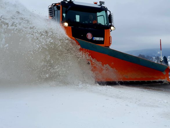 ŘSD použilo v zimě už skoro 100 000 tun soli, meziročně je to skoro dvojnásobek