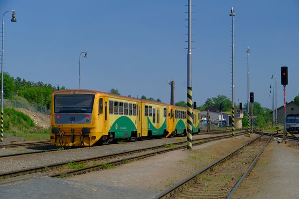 Začíná stavba nejdelší části železnice Praha – Letiště – Kladno 