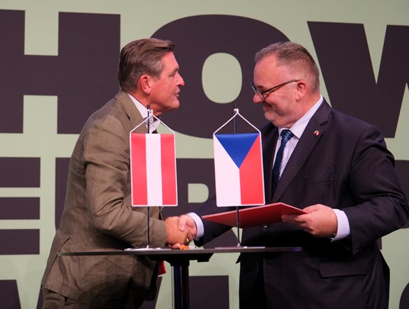Spolupráce s Rakouskem na přeshraniční dopravní infrastruktuře sílí. Ministři podepsali memorandum