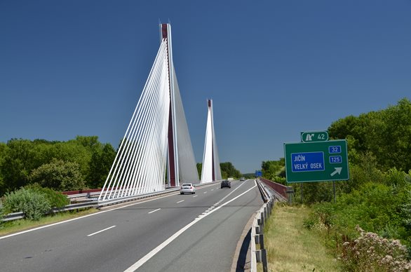 Více peněz na silnice: ve skutečnosti a bez triků