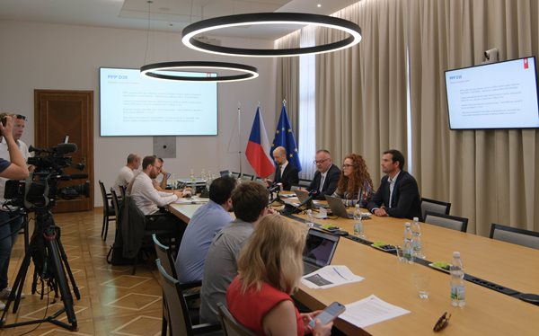 Největší dálniční zakázka míří do finále. O dostavbu D35 formou PPP usilují tři renomovaná konsorcia