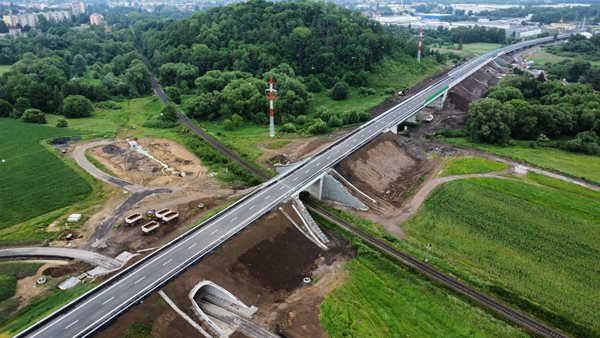 Ředitelství silnic a dálnic otevřelo střední část obchvatu České Lípy