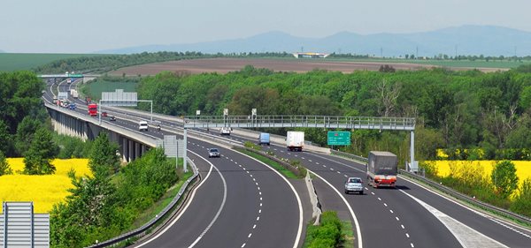 Ťok: Zrušit mýtný tendr a vypsat nový mávnutím kouzelného proutku je líbivá pohádka se špatným koncem