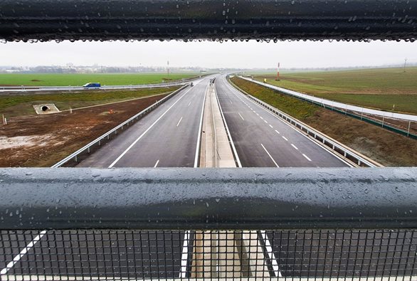 Dálnice D35 je delší o obchvat Vysokého Mýta a úsek Hořice – Sadová 