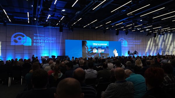 Konference k budoucnosti vzdělání řidičů představila novinky v oblasti