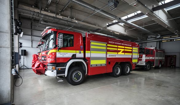 Hasiči Správy železnic v Chebu mají novou základnu s kolejí k trénování zásahů 