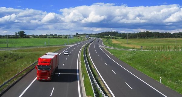 Koncepce nákladní dopravy pro období 2017 – 2023 řeší zkapacitnění železnice i dokončení dálniční sítě