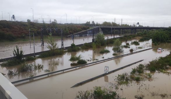 Upozornění na komplikace v dopravě kvůli rozvodněným tokům