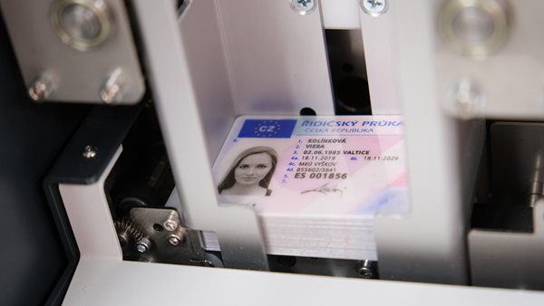 Do konce roku končí platnost více než 409 tisícům řidičákům. Nejvíc výměn připadá na léto a podzim