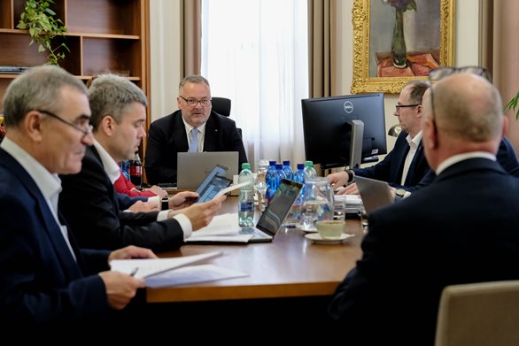 Ministr dopravy Ivan Bednárik jednal s vedením Královéhradeckého kraje o dopravních projektech