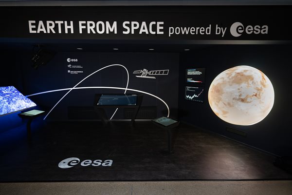 Česko slaví 17 let v Evropské kosmické agentuře, zveme na výstavu do Planetária Praha