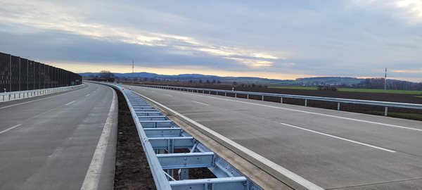 Ředitelství silnic a dálnic otevřelo celý úsek D49 z Hulína do Fryštáku