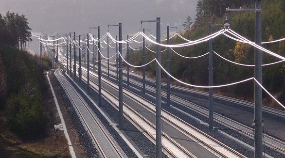 Three sections of the Moravian part of the fast connections network are fit for construction using PPP