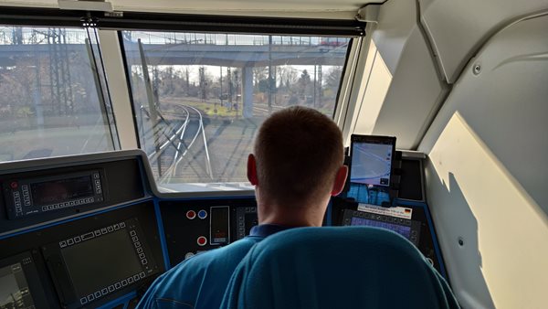 Ministerstvo dopravy s Drážním úřadem spouští další průzkum mezi strojvedoucími